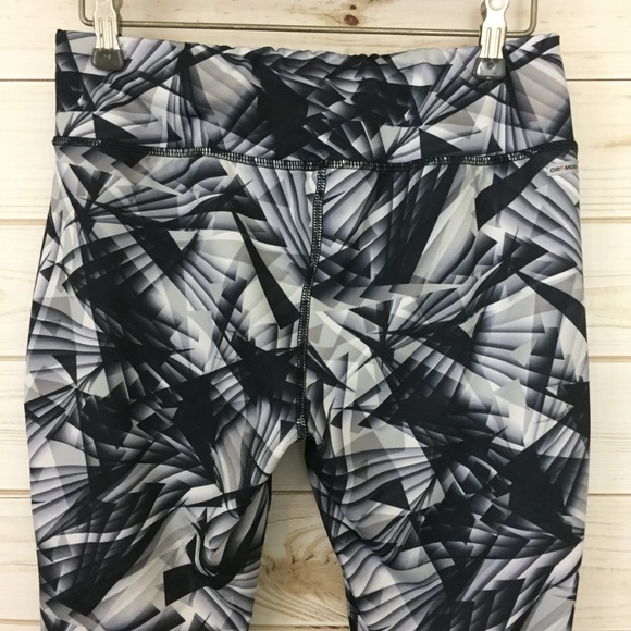 * Danskin Black/White/Grey Athletic Capris, Size Small - Picture 4 of 7